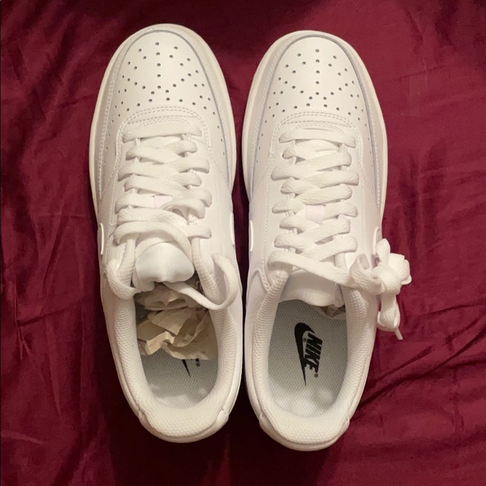 NEW Nike Triple White Court Low 8